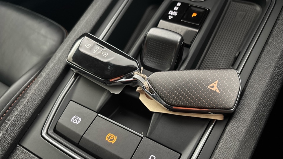 CUPRA FORMENTOR 2 keys available