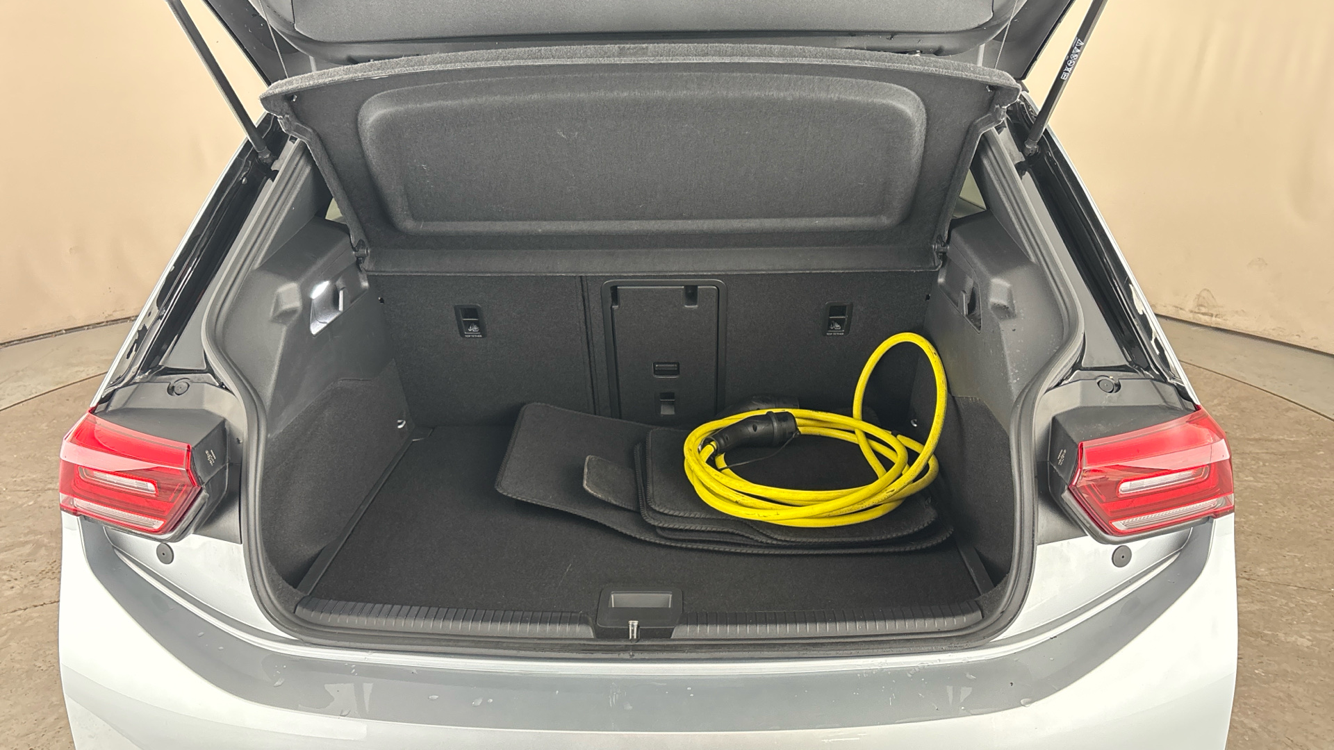 4020797 150kW Family Pro Performance 58kWh 5dr Auto