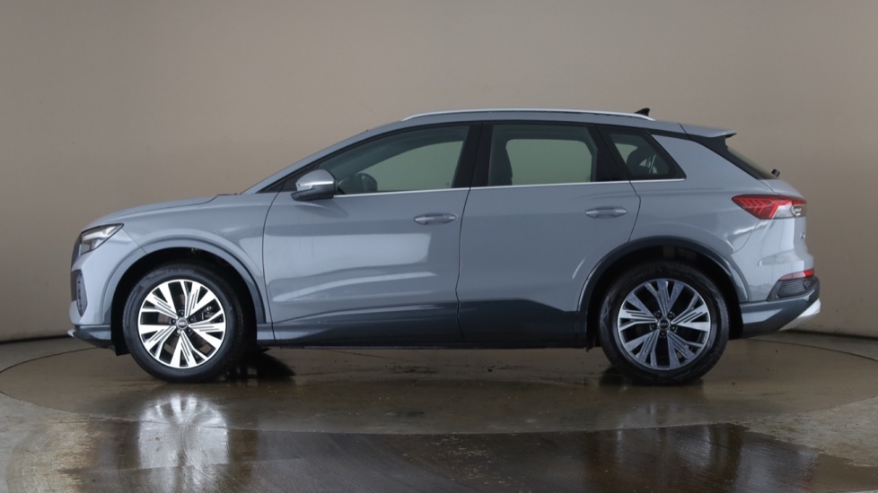 AUDI Q4 Image 2