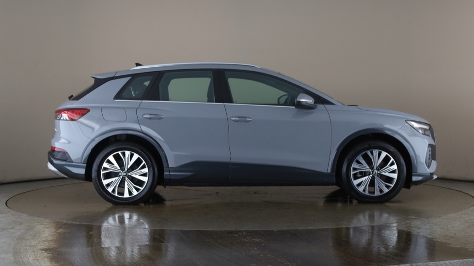 AUDI Q4 Image 6