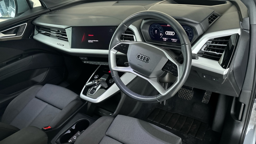 AUDI Q4 Image 9