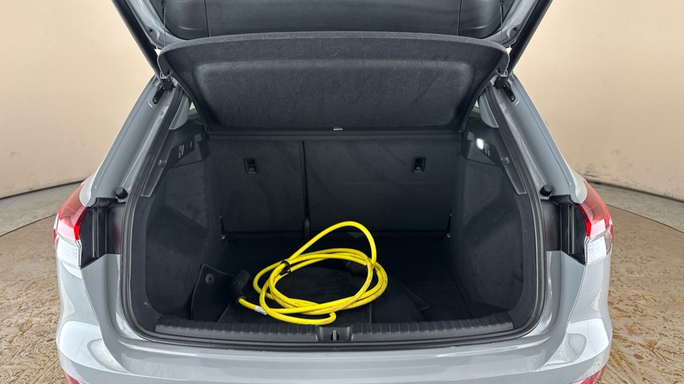 AUDI Q4 Image 15