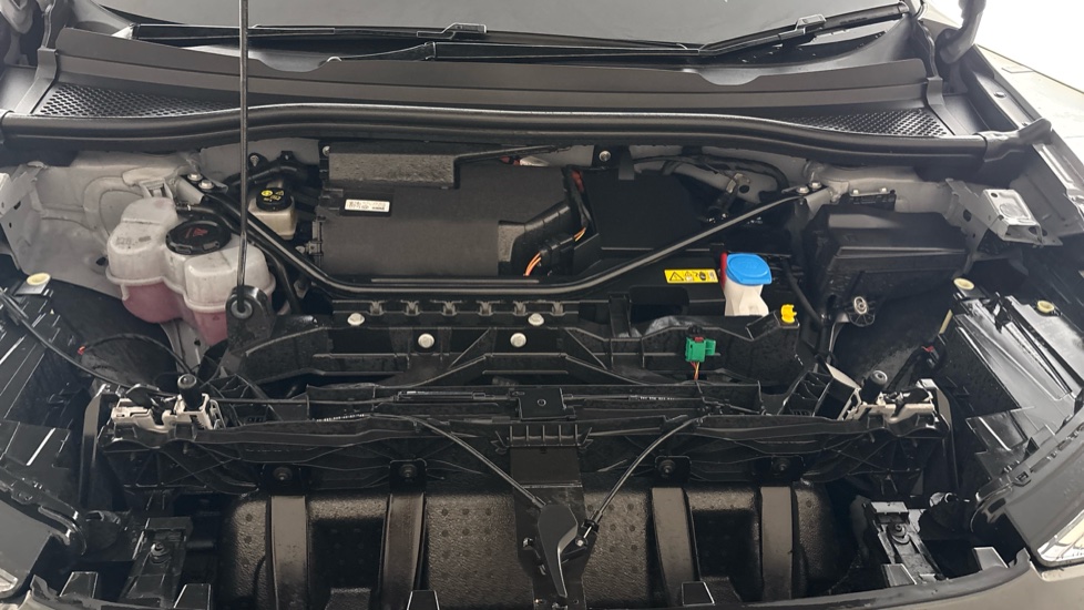 AUDI Q4 Image 16