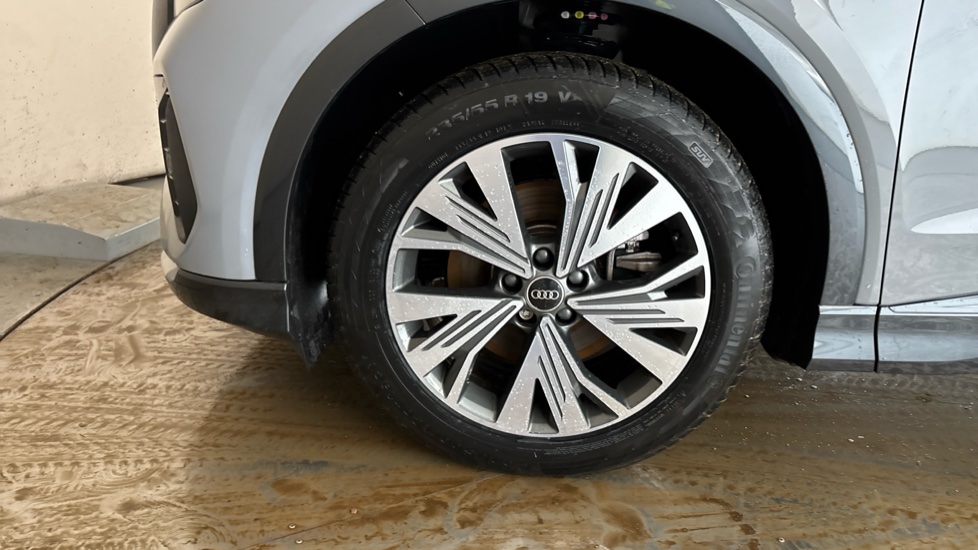 AUDI Q4 Image 17