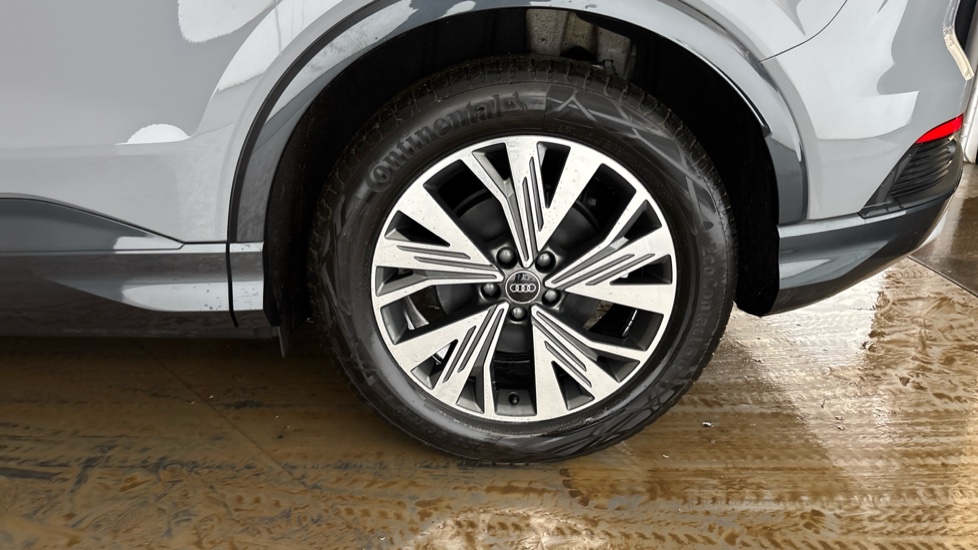 AUDI Q4 Image 18