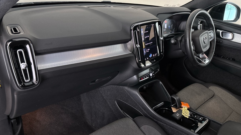 VOLVO XC40 Image 10