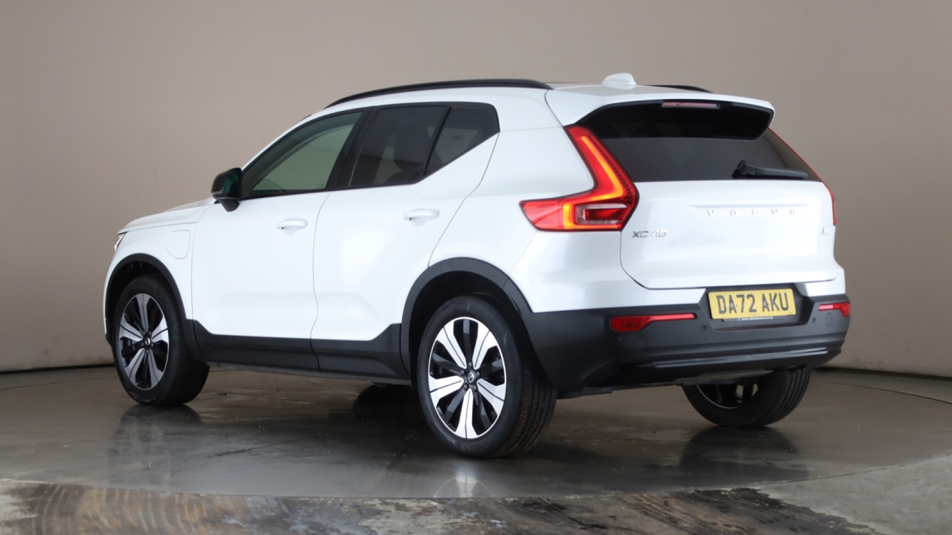 1.5 T5 Recharge PHEV Ultimate Dark 5dr Auto [2023]