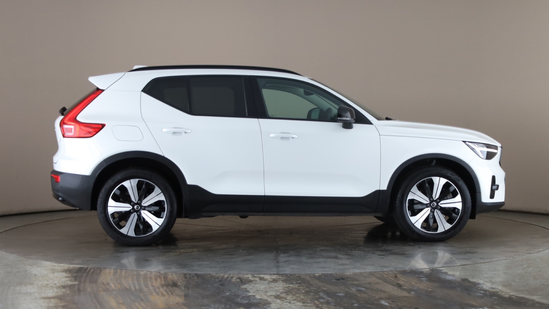 4027562 1.5 T5 Recharge PHEV Ultimate Dark 5dr Auto