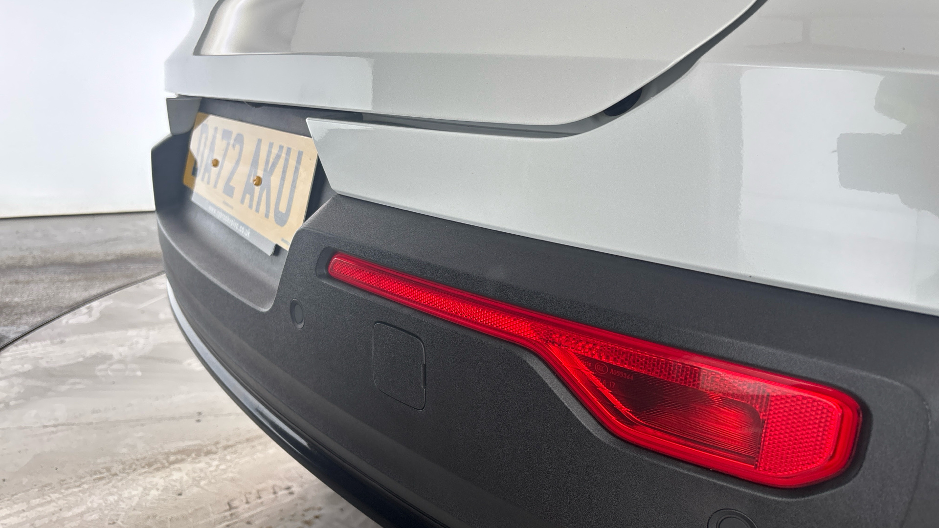 4027562 1.5 T5 Recharge PHEV Ultimate Dark 5dr Auto