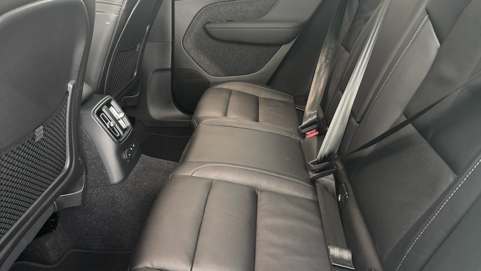 4027562 1.5 T5 Recharge PHEV Ultimate Dark 5dr Auto