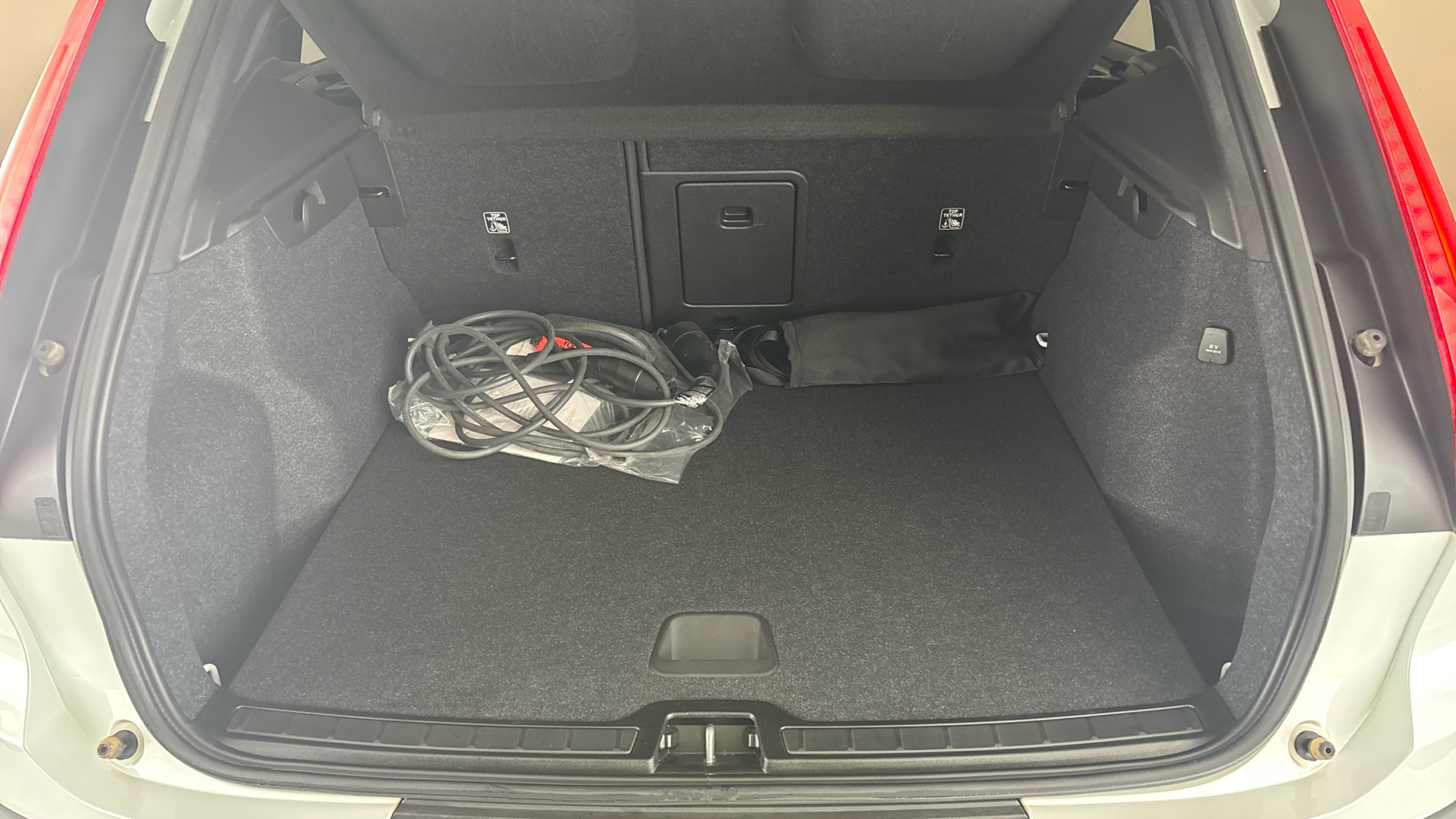 4027562 1.5 T5 Recharge PHEV Ultimate Dark 5dr Auto