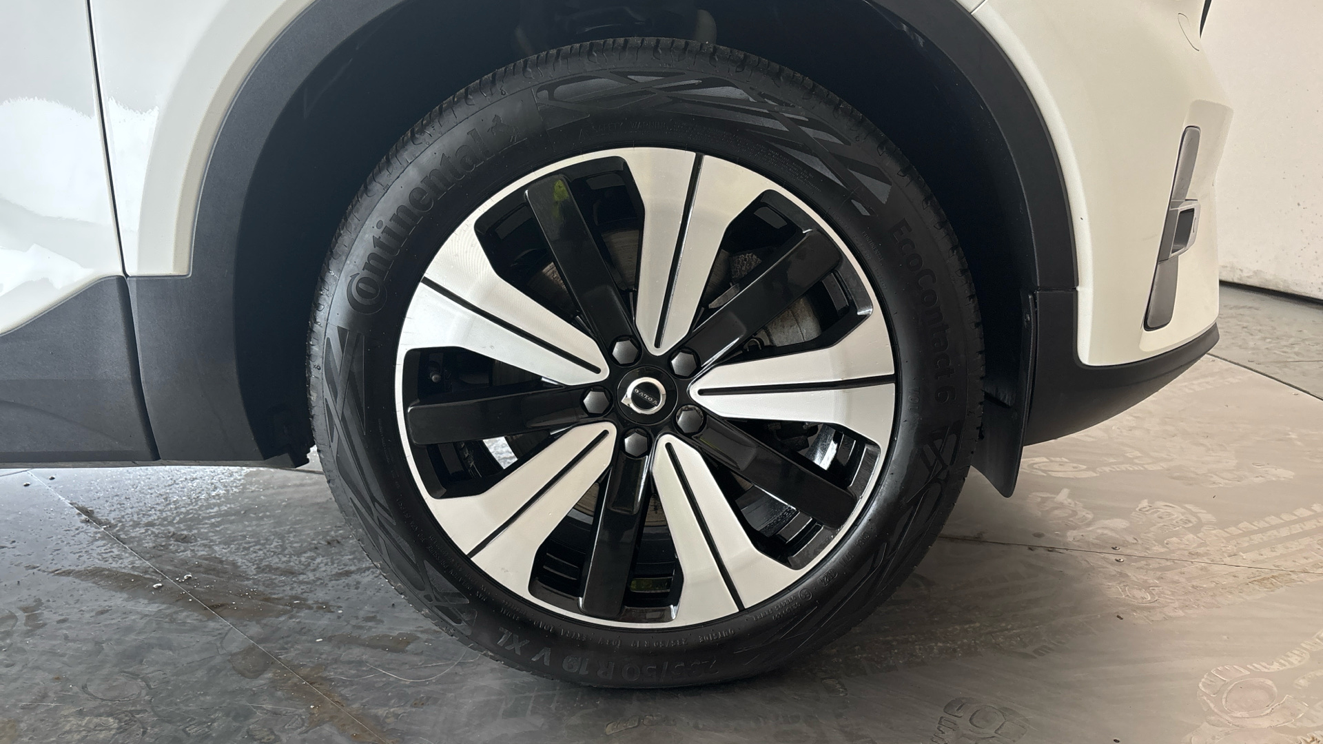 4027562 1.5 T5 Recharge PHEV Ultimate Dark 5dr Auto