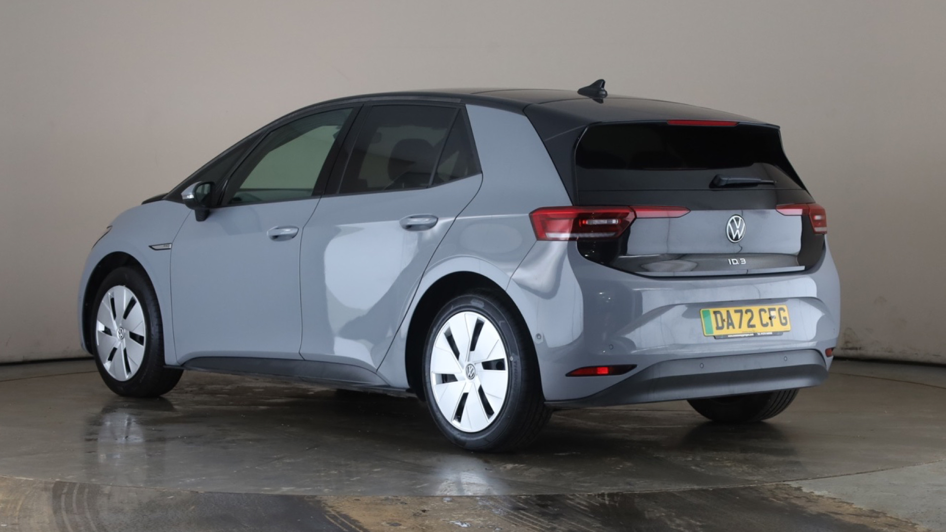 4058318 150kW Family Pro Performance 58kWh 5dr Auto