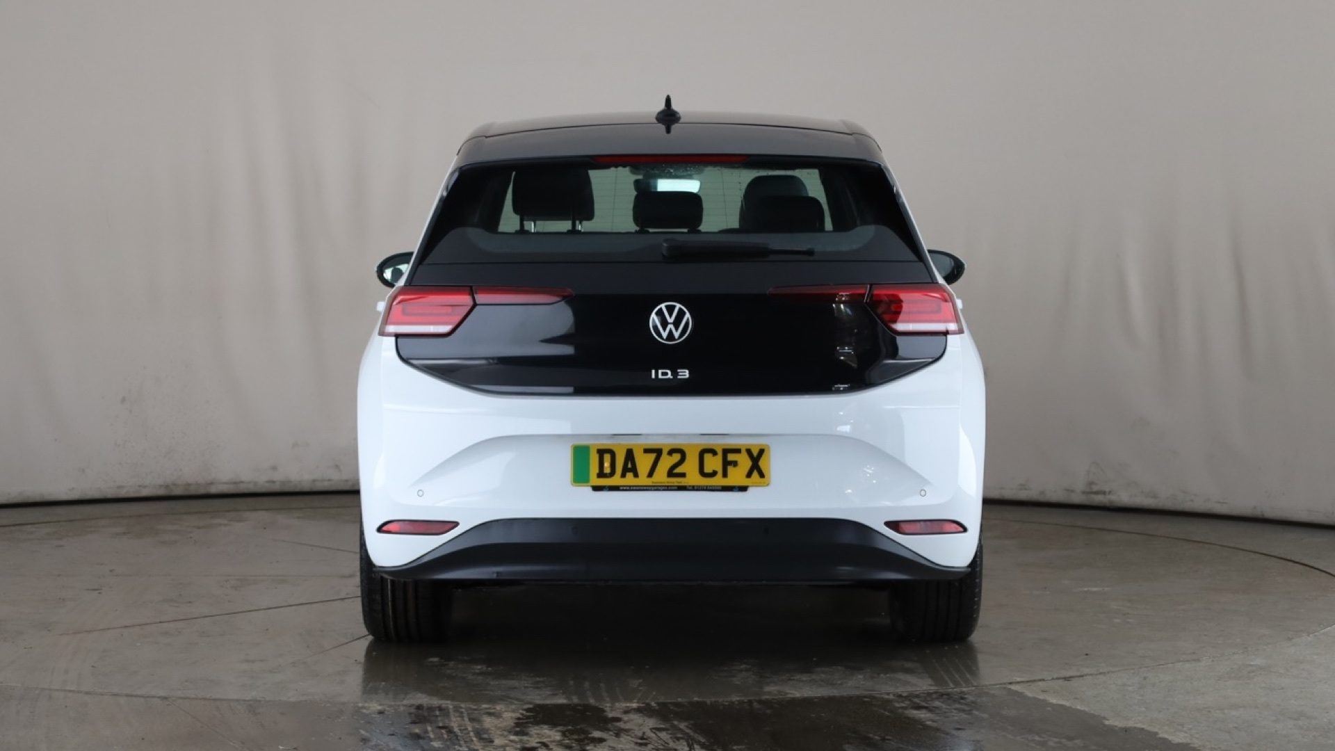 4049546 150kW Life Pro Performance 58kWh 5dr Auto