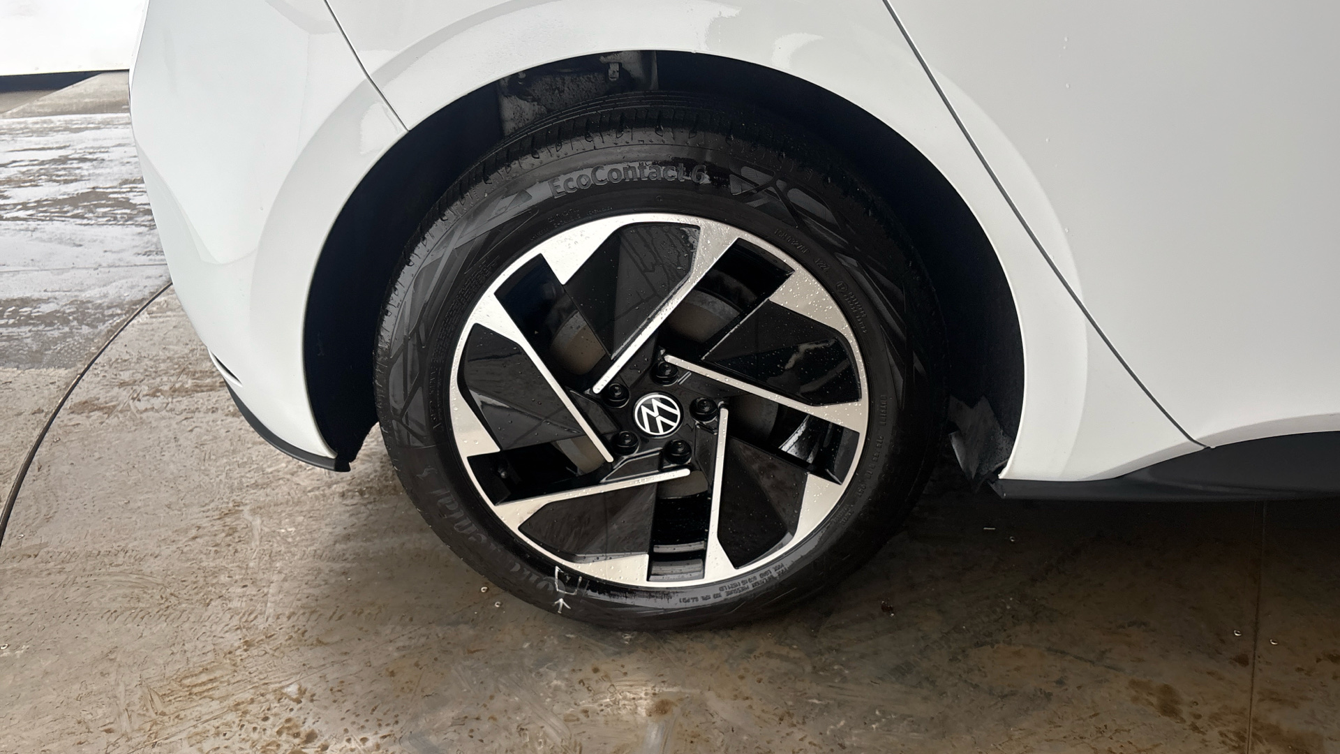 4049546 150kW Life Pro Performance 58kWh 5dr Auto