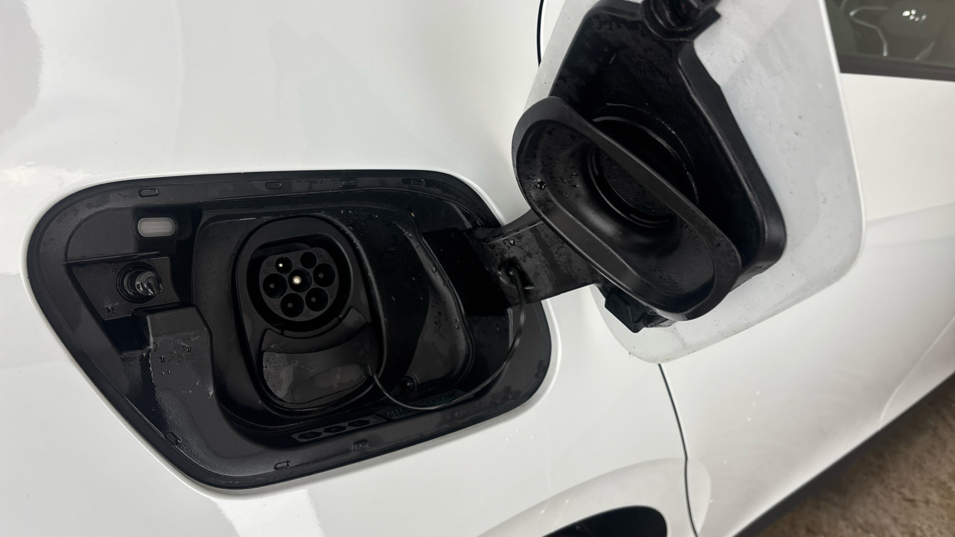 4049546 150kW Life Pro Performance 58kWh 5dr Auto