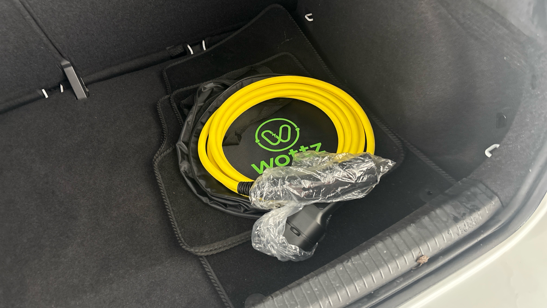 4049546 150kW Life Pro Performance 58kWh 5dr Auto