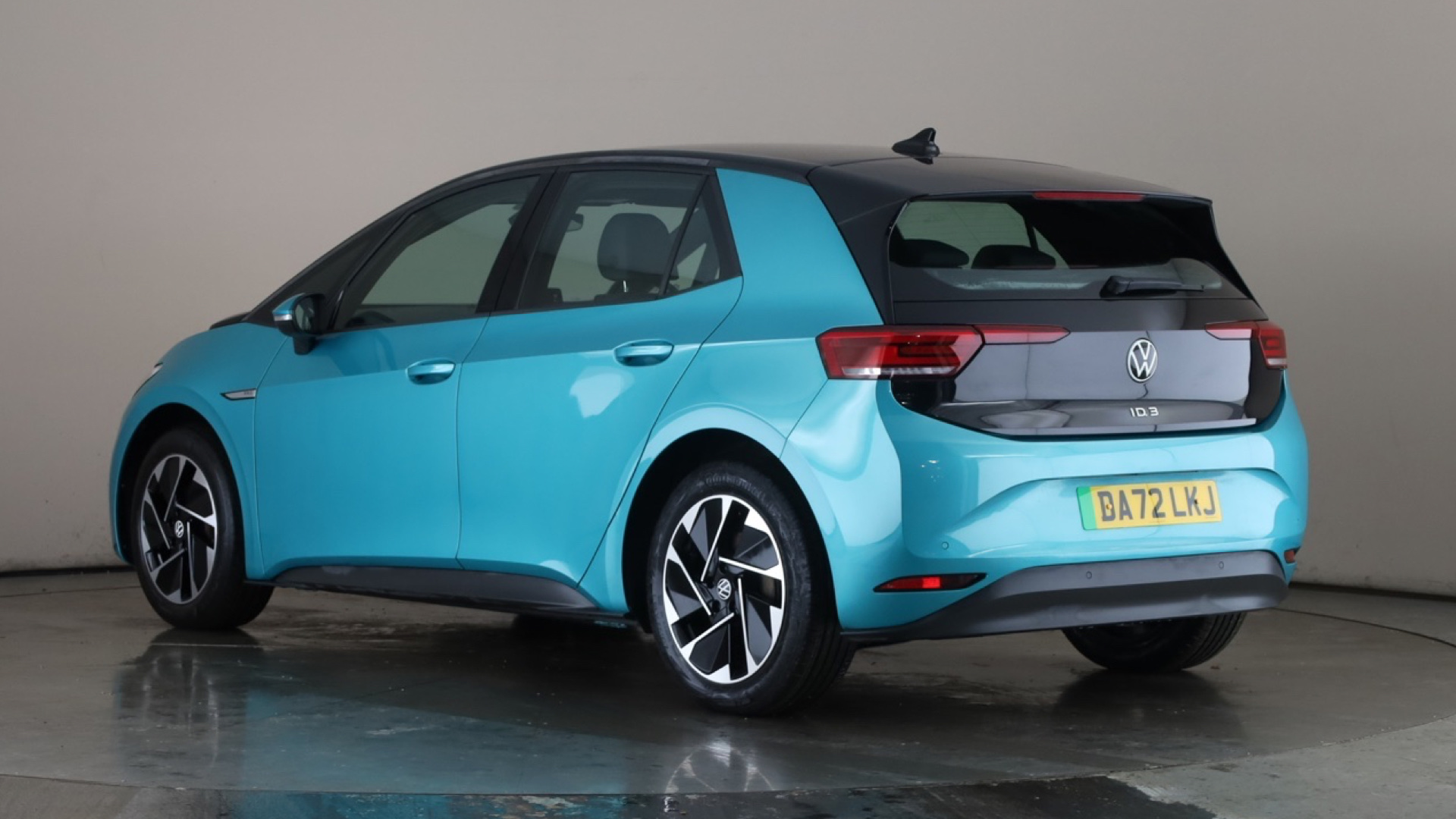 4020844 150kW Life Pro Performance 58kWh 5dr Auto