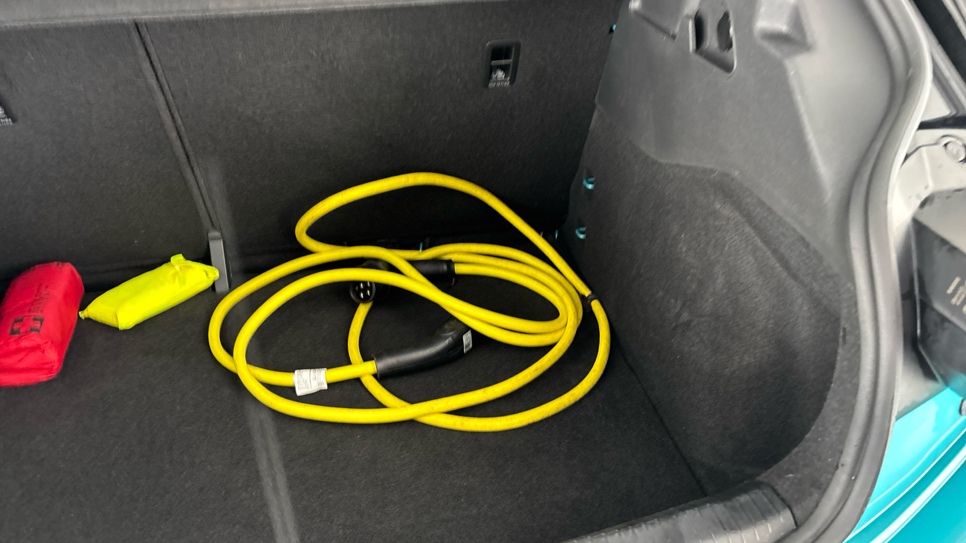 4020844 150kW Life Pro Performance 58kWh 5dr Auto