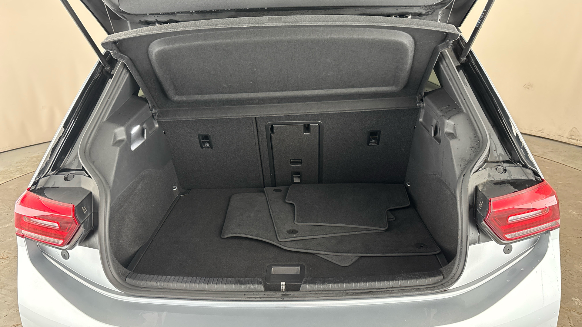 4047607 107KW Family Pro 58kWh 5dr Auto