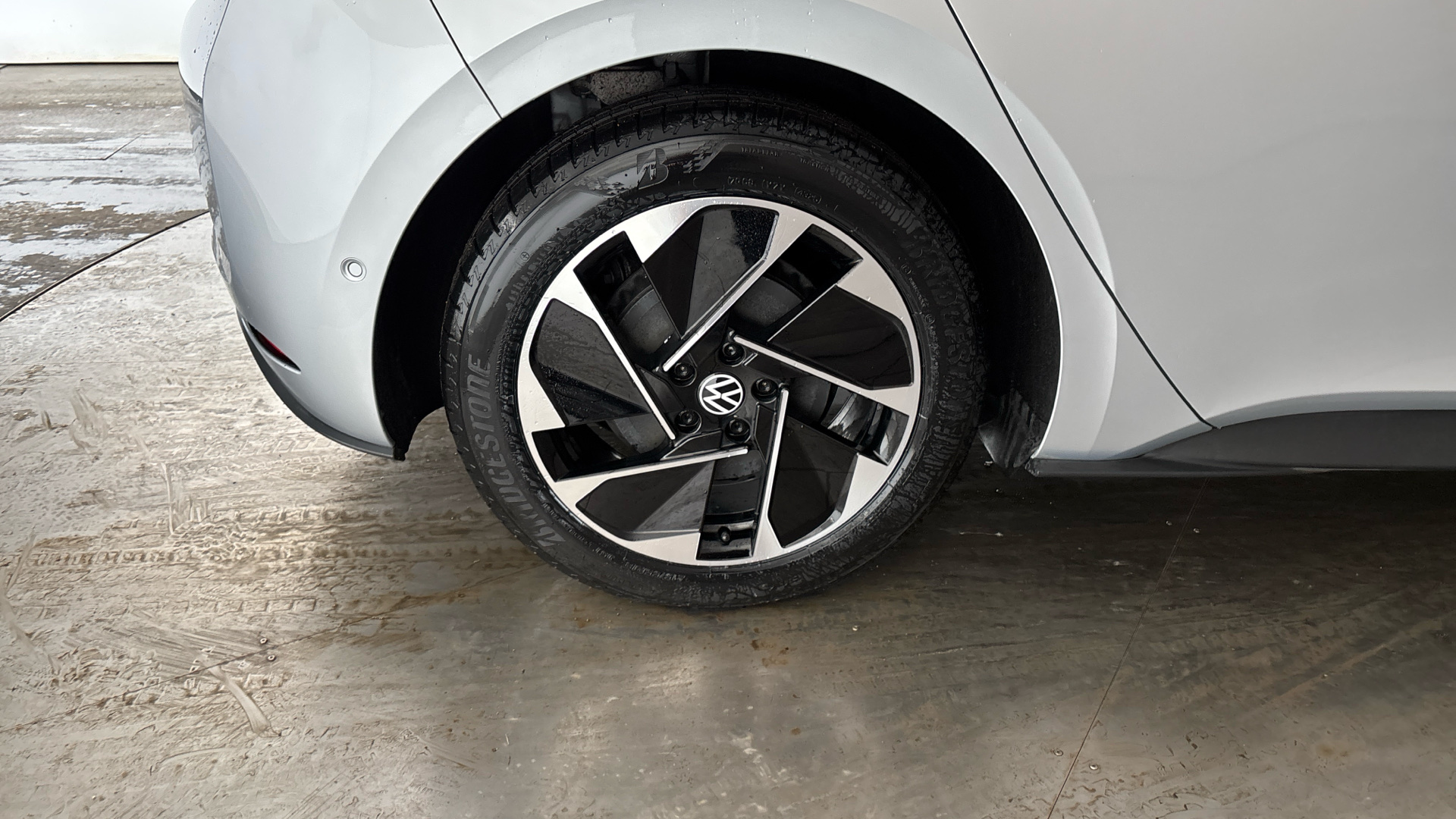 4047607 107KW Family Pro 58kWh 5dr Auto