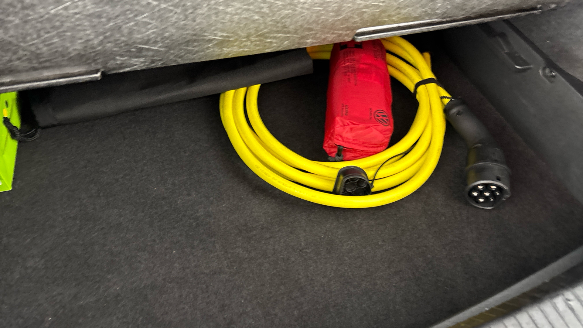 4047607 107KW Family Pro 58kWh 5dr Auto