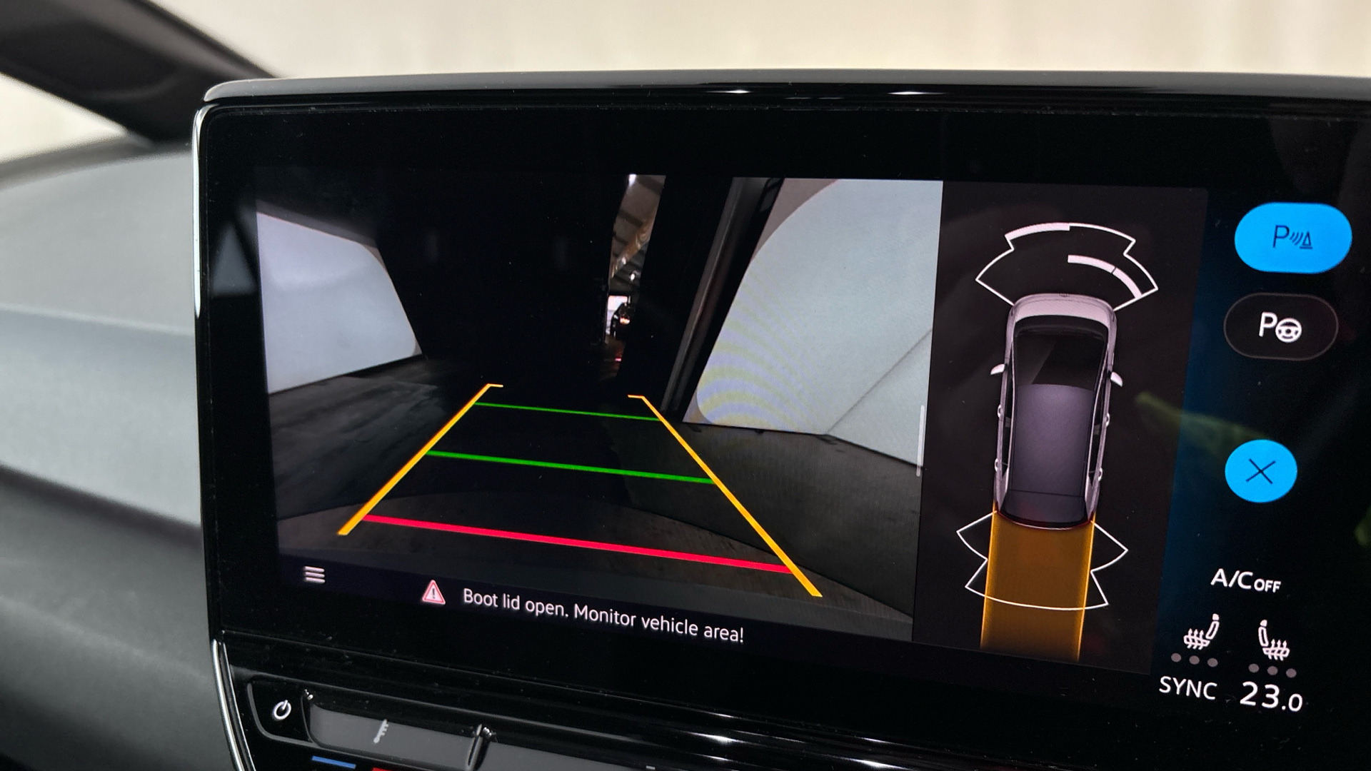 4047607 107KW Family Pro 58kWh 5dr Auto