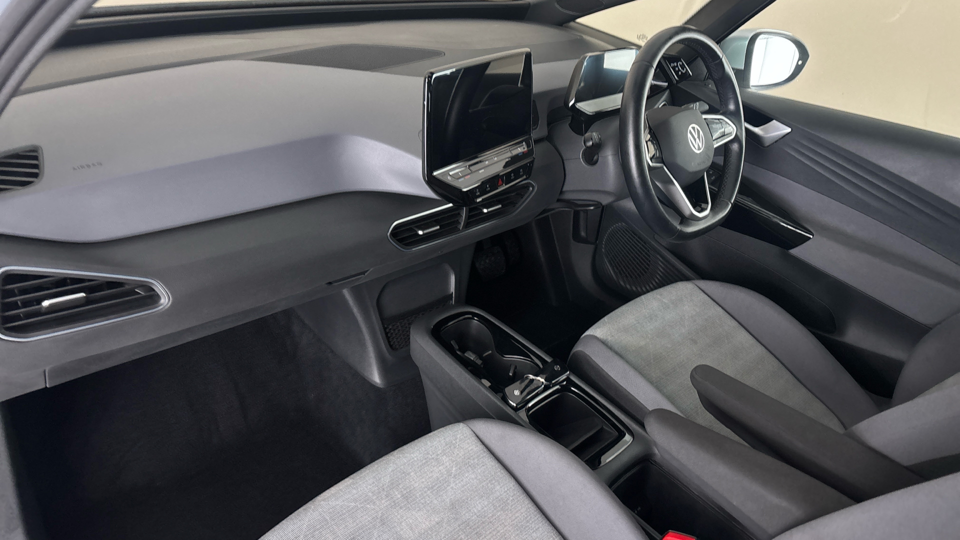 4070739 150kW Life Pro Performance 58kWh 5dr Auto