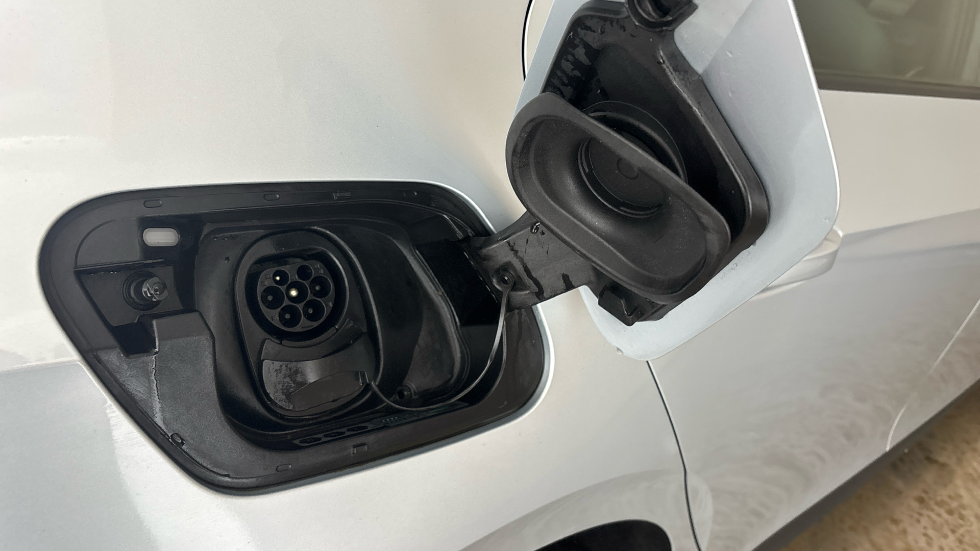 4070739 150kW Life Pro Performance 58kWh 5dr Auto