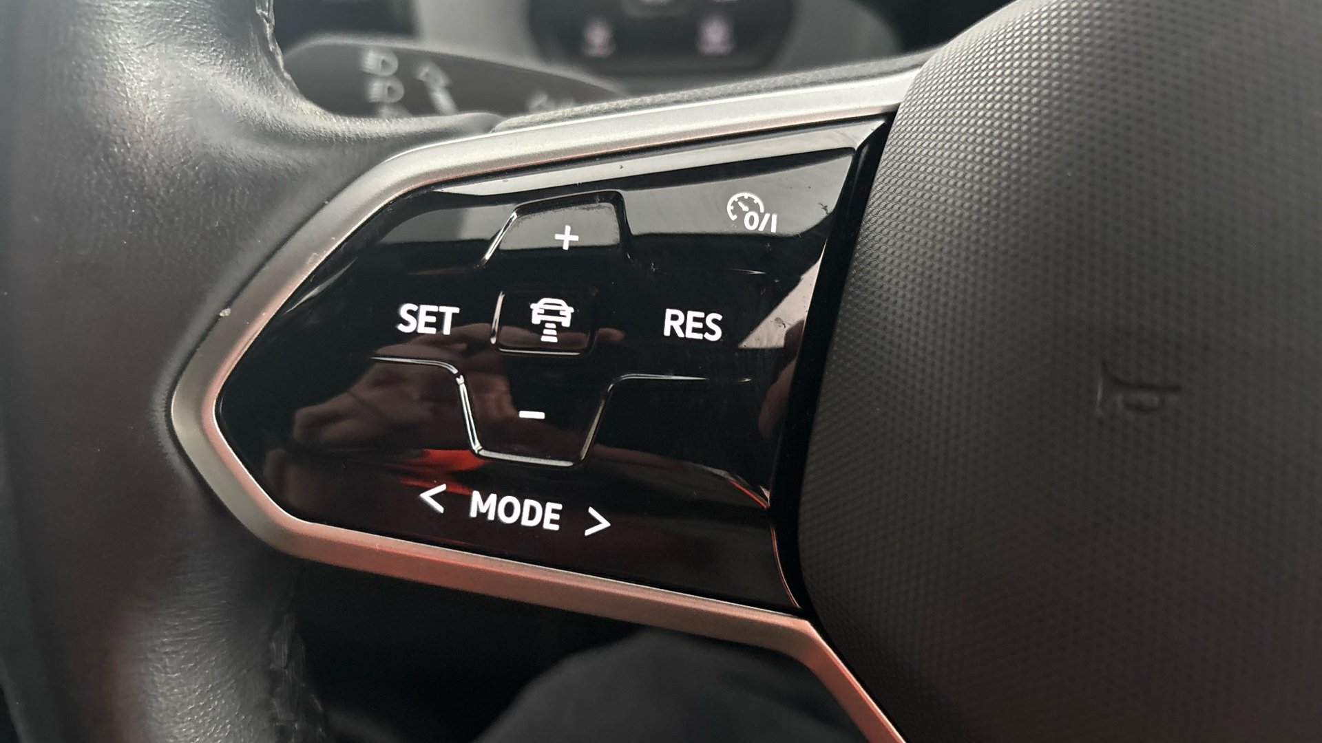 4070739 150kW Life Pro Performance 58kWh 5dr Auto