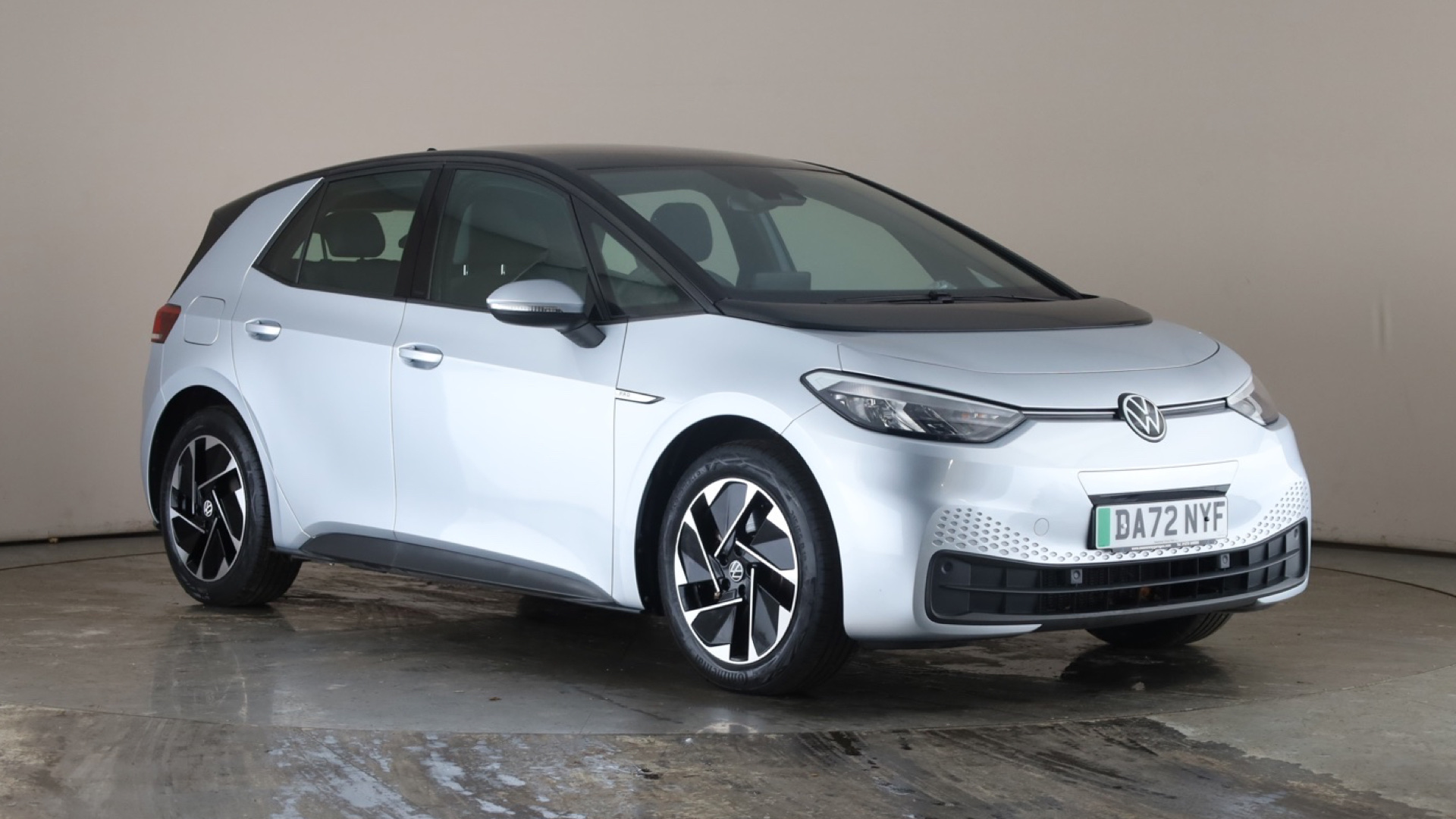 4020842 150kW Life Pro Performance 58kWh 5dr Auto