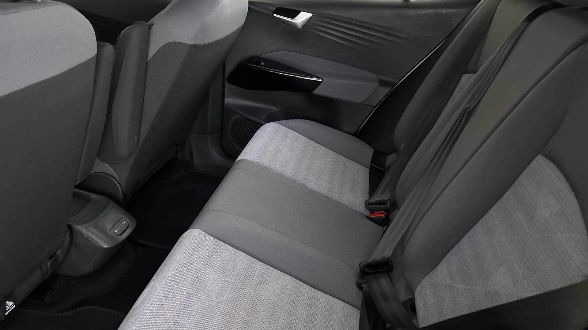 4020842 150kW Life Pro Performance 58kWh 5dr Auto