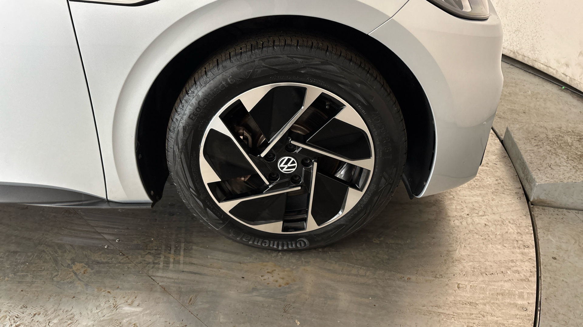 4020842 150kW Life Pro Performance 58kWh 5dr Auto