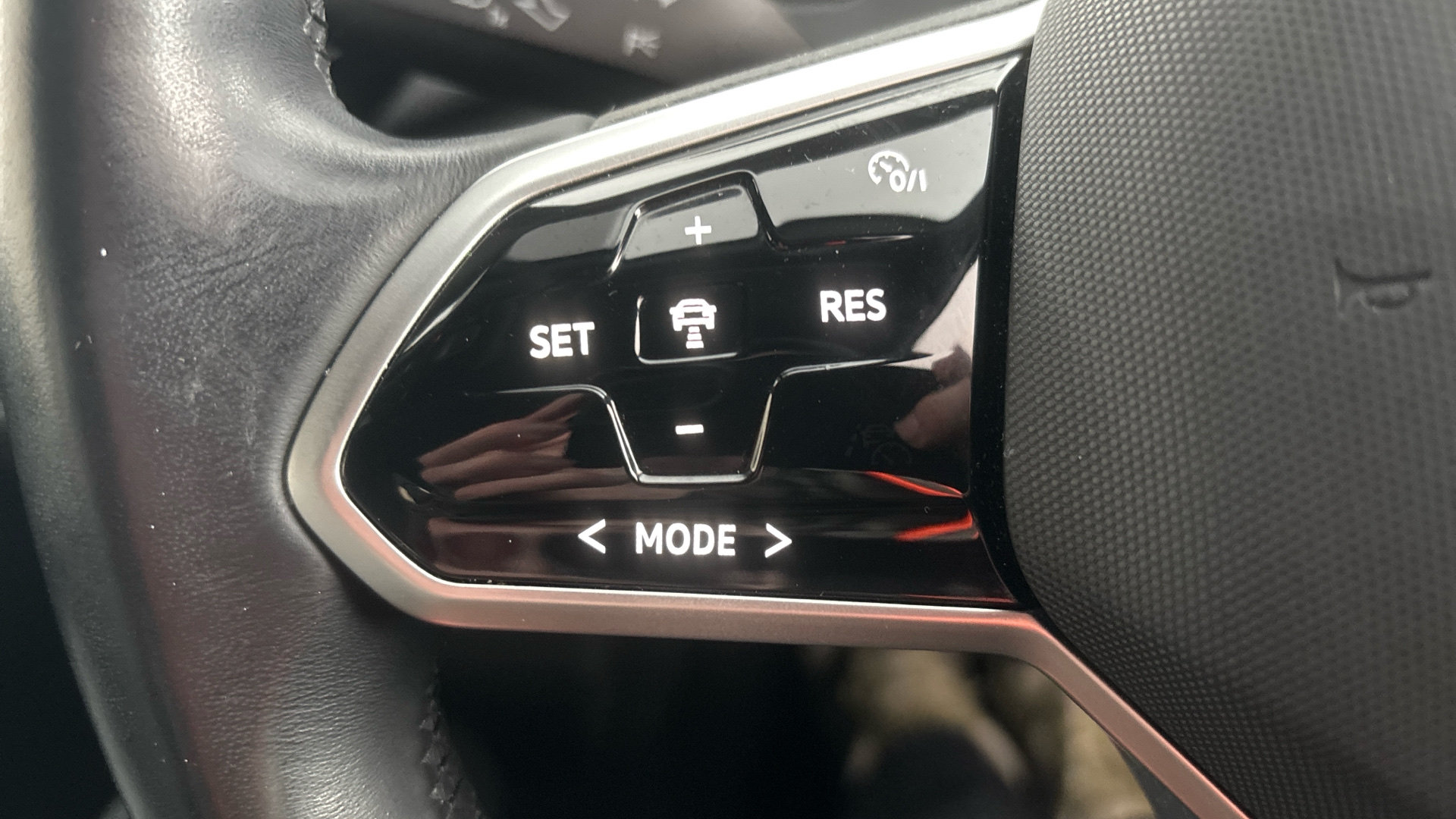 4020842 150kW Life Pro Performance 58kWh 5dr Auto