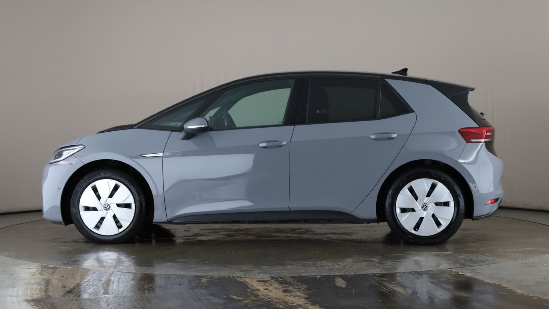 4060453 150kW Family Pro Performance 58kWh 5dr Auto