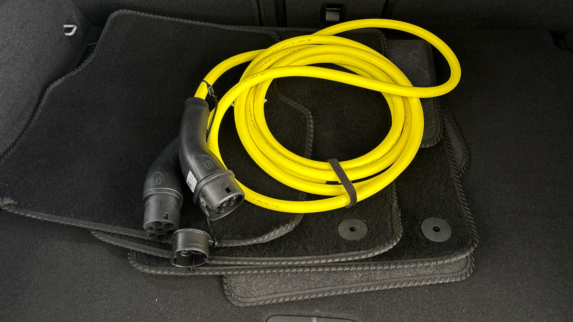 4060453 150kW Family Pro Performance 58kWh 5dr Auto