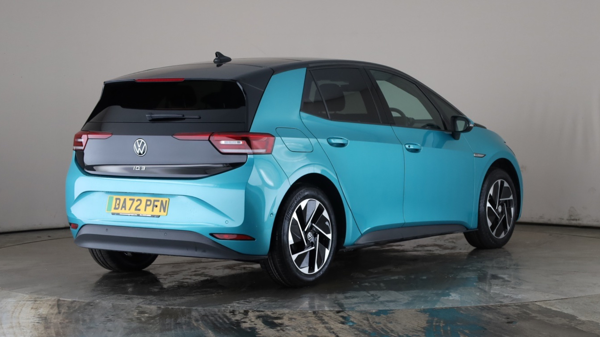 4049551 107KW Family Pro 58kWh 5dr Auto