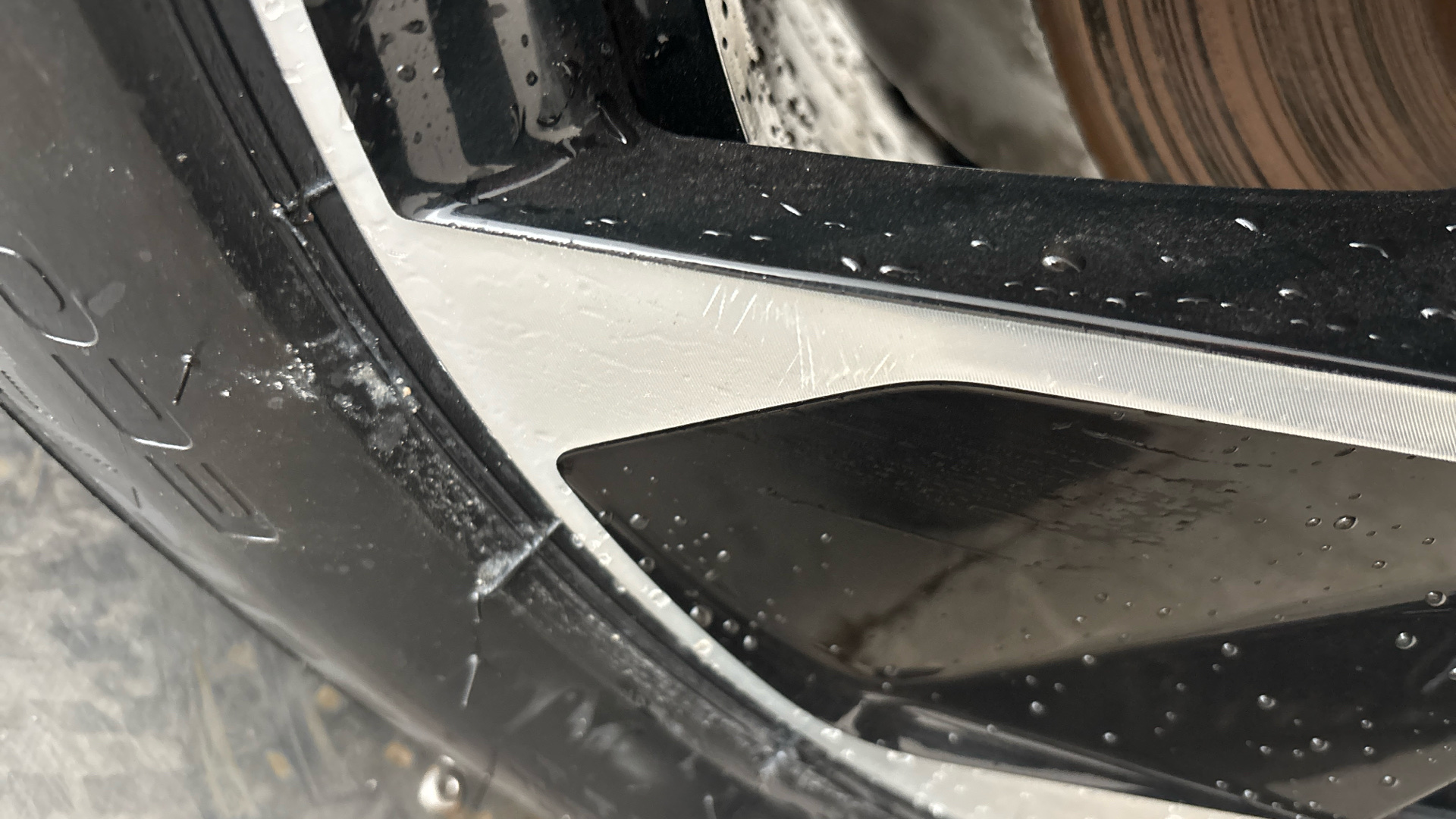 4049551 107KW Family Pro 58kWh 5dr Auto