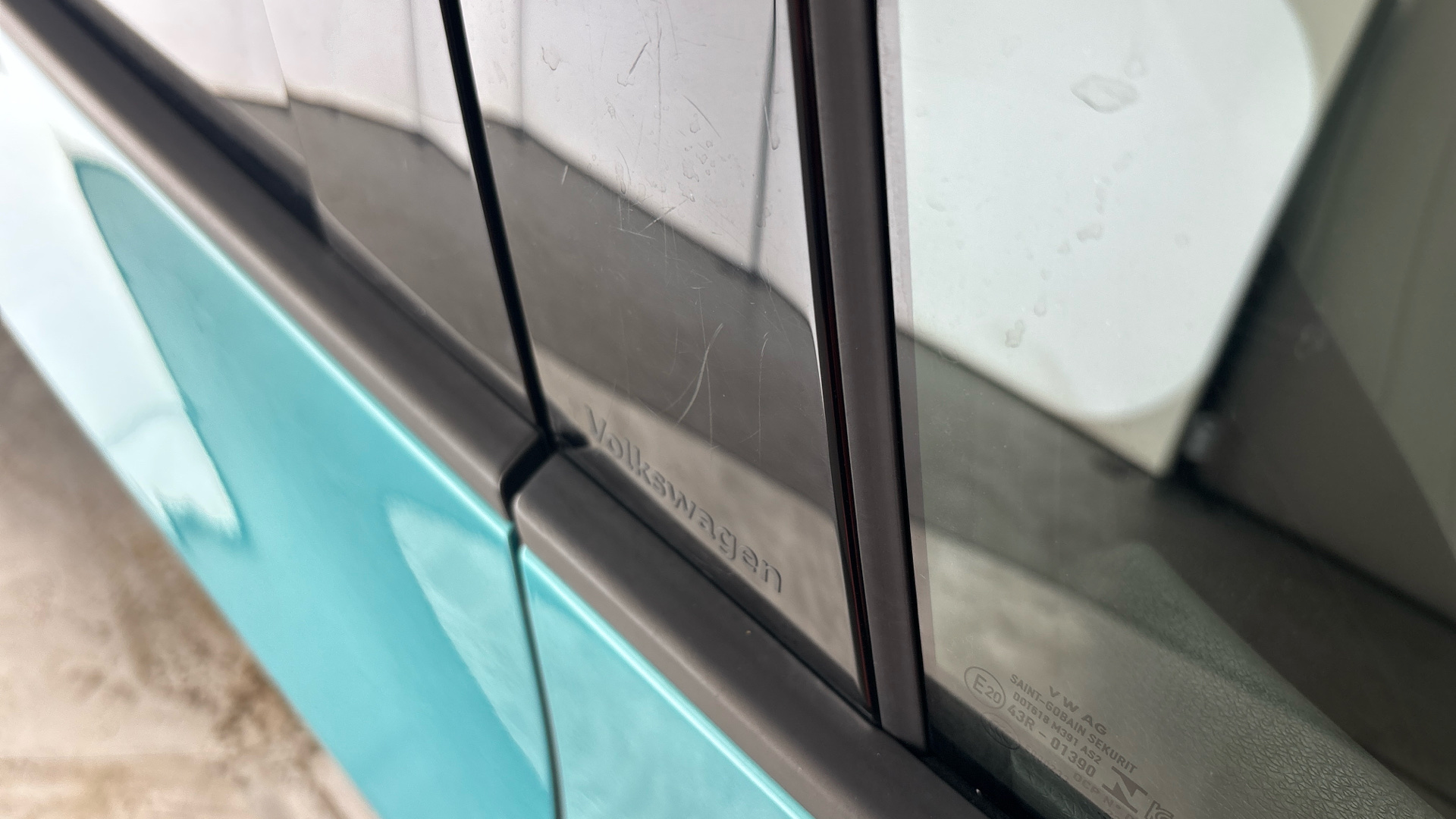 4049551 107KW Family Pro 58kWh 5dr Auto