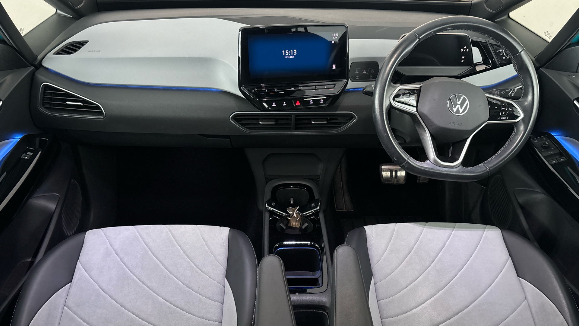 4049551 107KW Family Pro 58kWh 5dr Auto