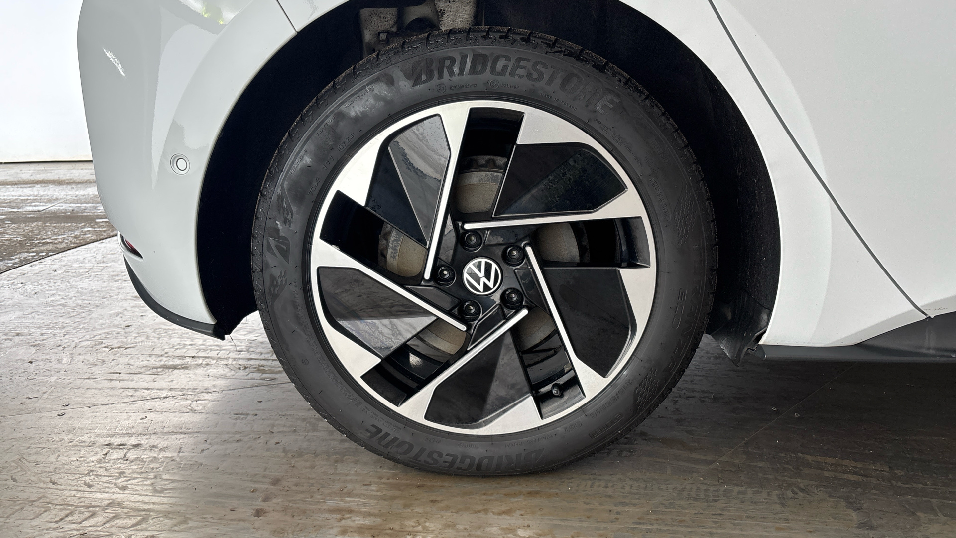 4020863 107KW Family Pro 58kWh 5dr Auto