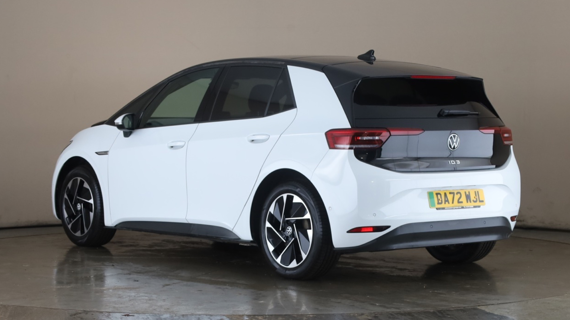 4049535 150kW Family Pro Performance 58kWh 5dr Auto