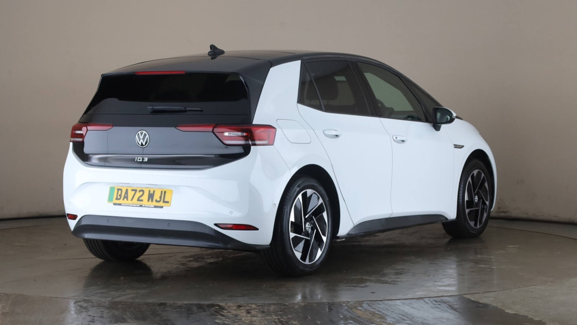 4049535 150kW Family Pro Performance 58kWh 5dr Auto