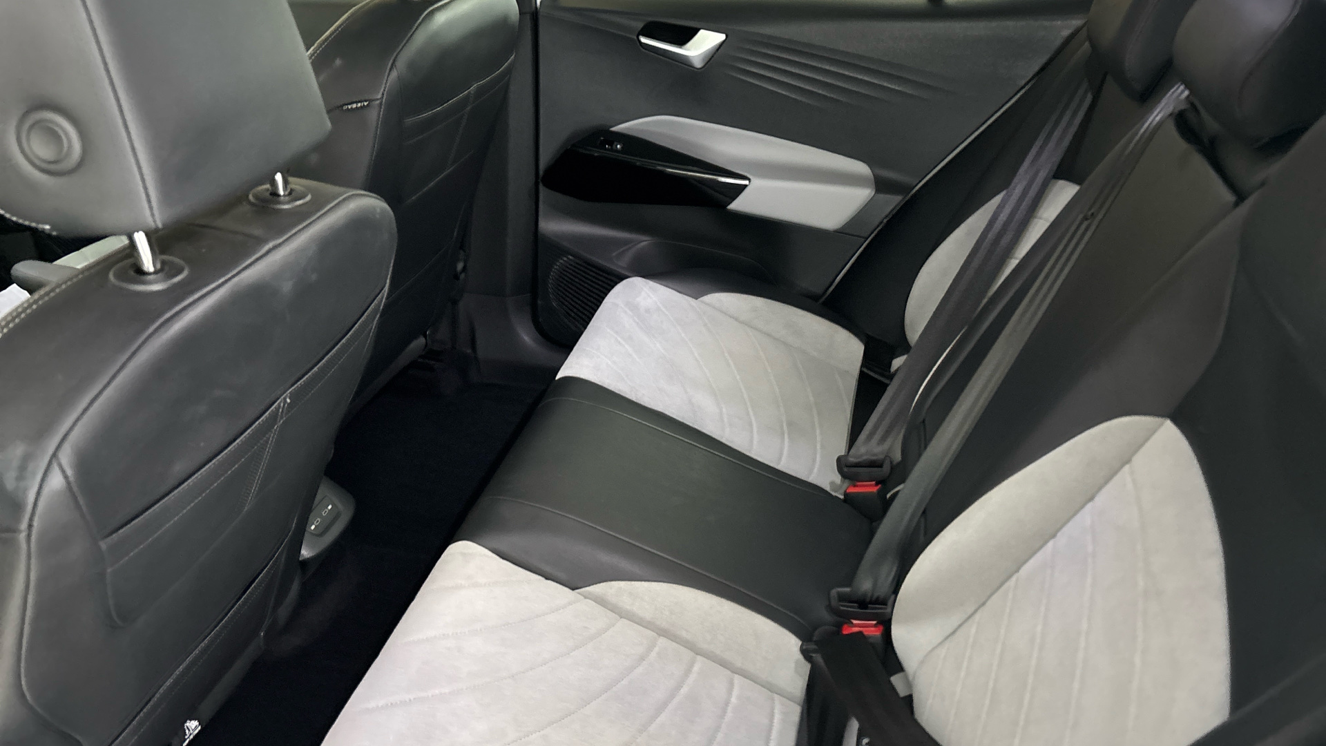 4049535 150kW Family Pro Performance 58kWh 5dr Auto