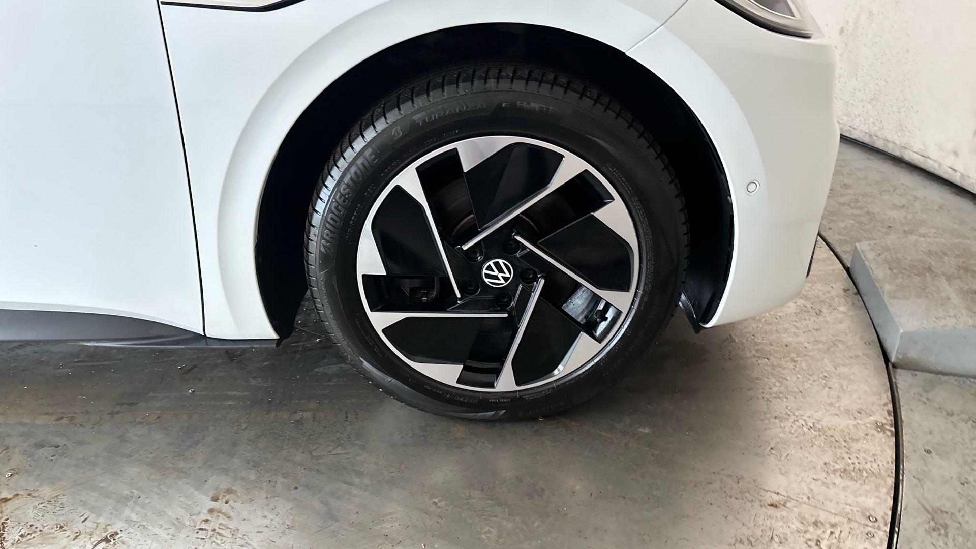 4049535 150kW Family Pro Performance 58kWh 5dr Auto