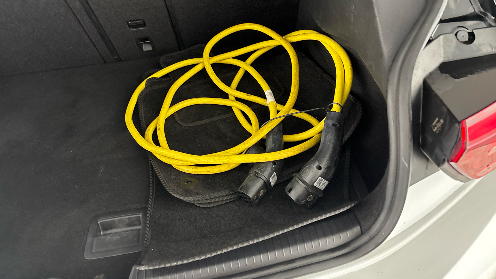 4049535 150kW Family Pro Performance 58kWh 5dr Auto