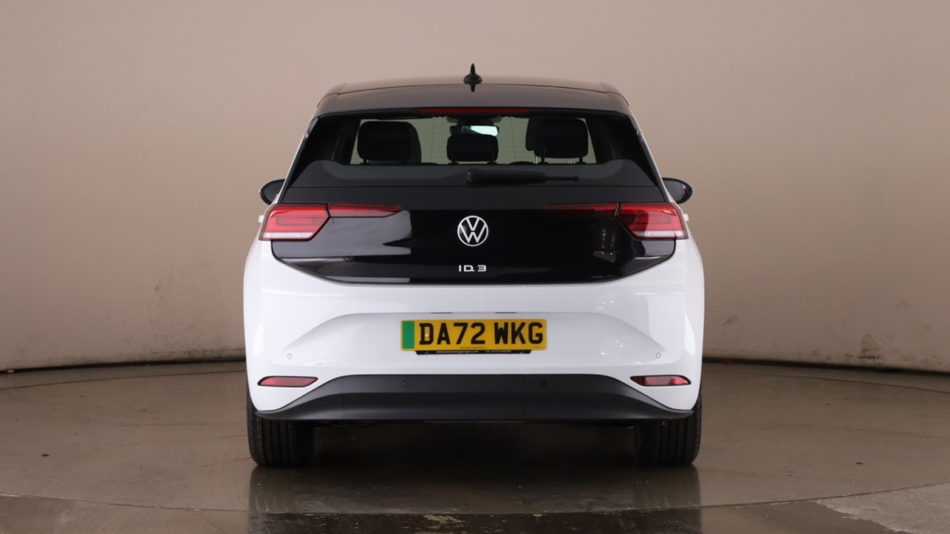 4020864 150kW Life Pro Performance 58kWh 5dr Auto