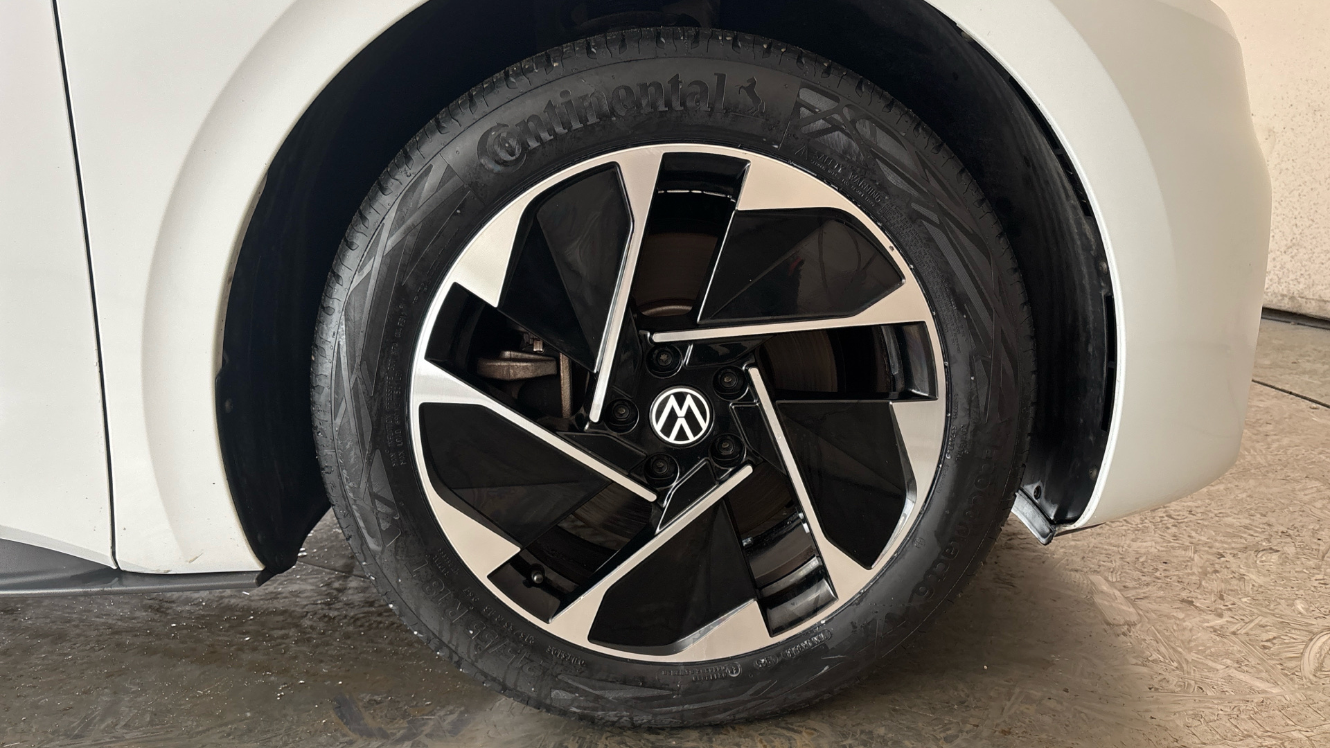 4020864 150kW Life Pro Performance 58kWh 5dr Auto