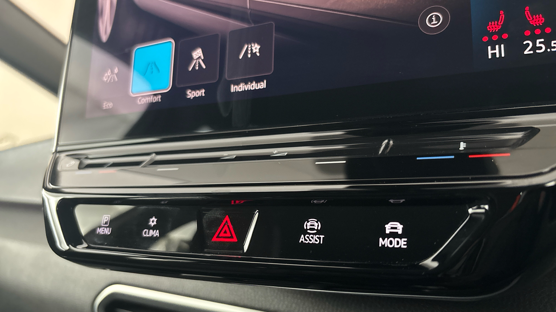 4020864 150kW Life Pro Performance 58kWh 5dr Auto