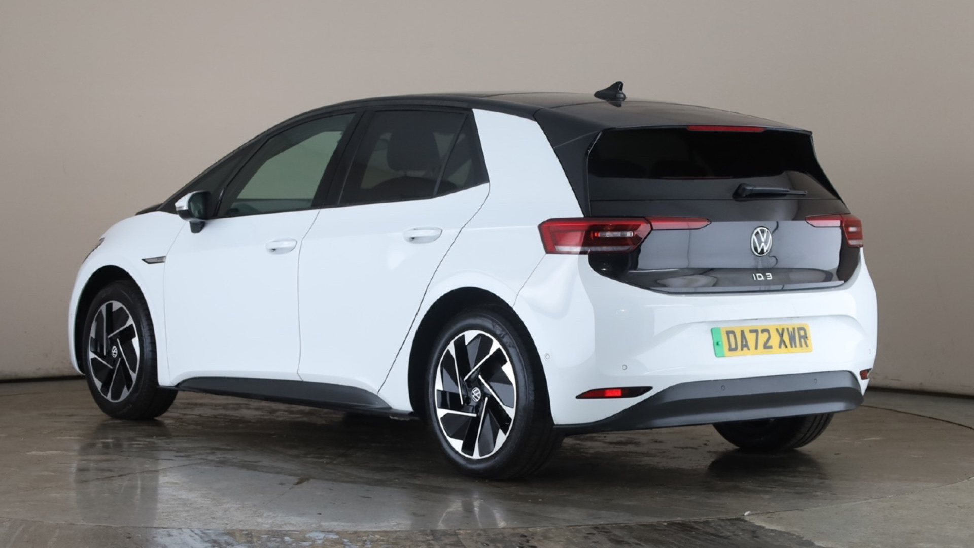 4020910 150kW Family Pro Performance 58kWh 5dr Auto